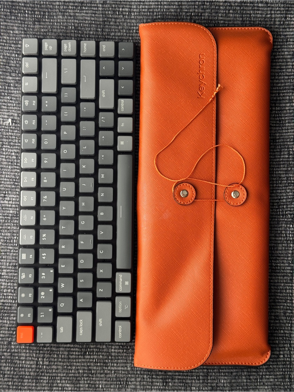 KEYCHRON K3 RGB Bluetooth Mechanical Keyboard + Orange Travel Case